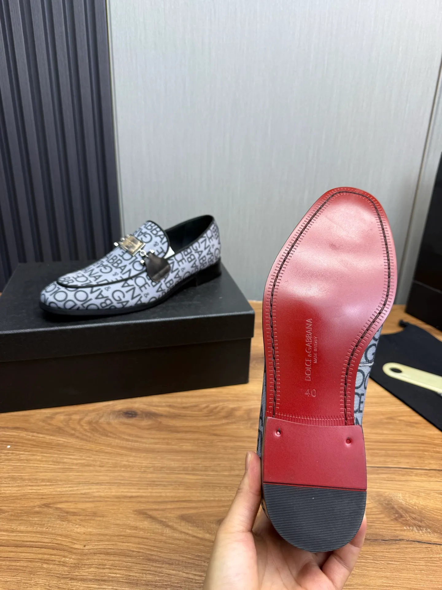 Factory price 520💰 Dolce&G .DG men's loafers👞 Classic and fashionable style, embellished with personalized DG logo. Imported cowhide, open-edge beaded cowhide, cowhide lining, original non-slip and wear-resistant outsole Size: 39-44 (customized at 38.45)